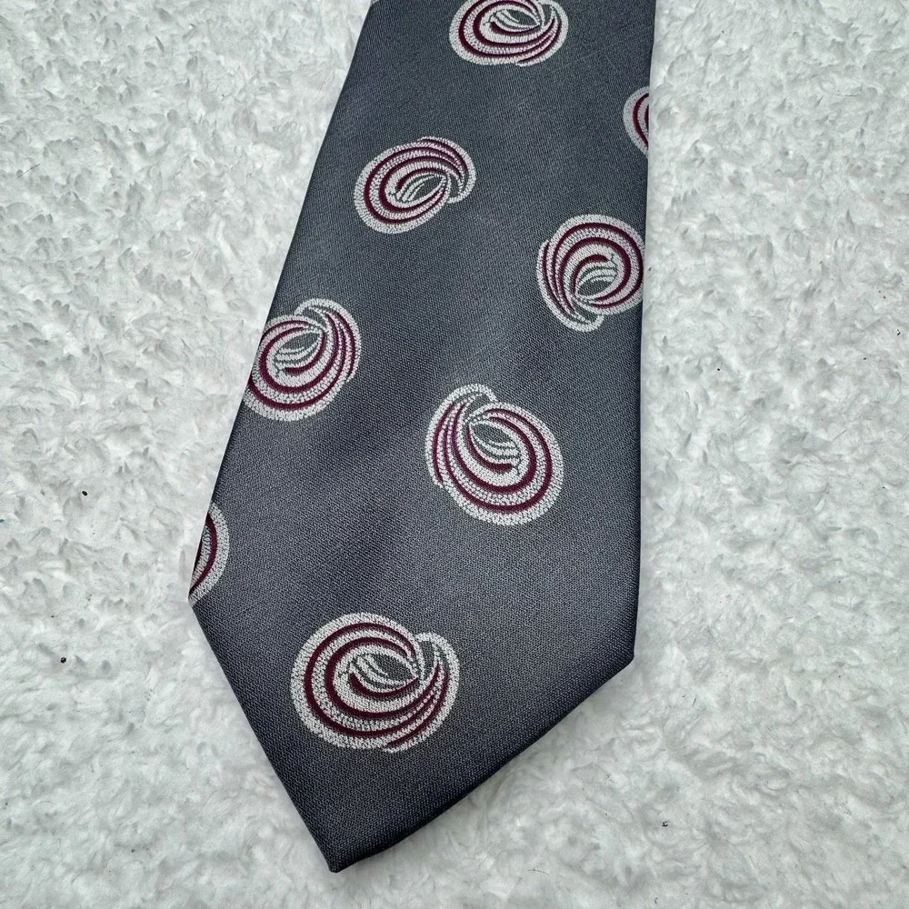 Giorgio‎ Armani Silk Tie Mens Gray Burgundy Abstract Swirl Geometric Made Italy